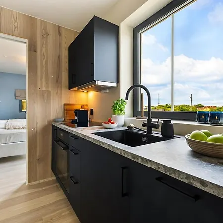 Modern & Elegant In